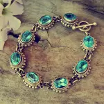 Gioielli artigianali: quattro consigli per iniziare a vendere le tue creazioni